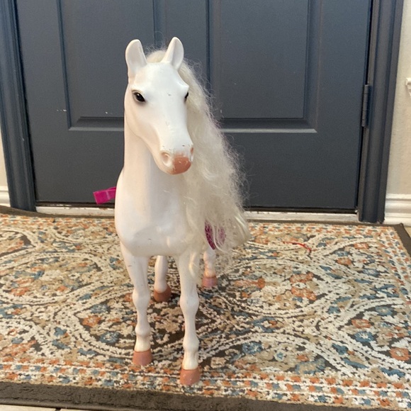 💕🤍Our generation white horse🤍💕 - Picture 3 of 8